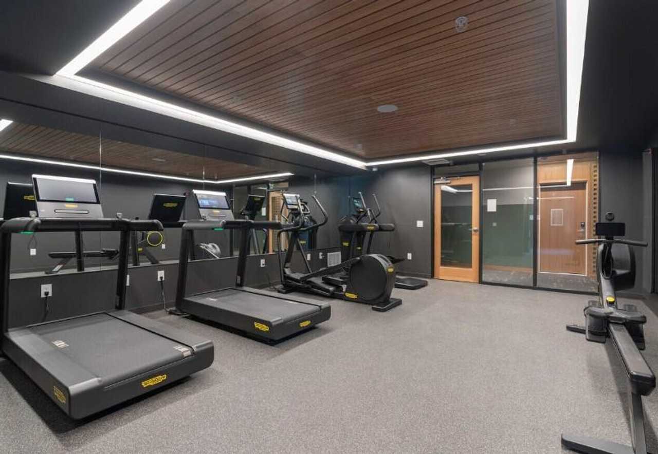 2070 Northwest Quimby Street - Photo 5 of 7