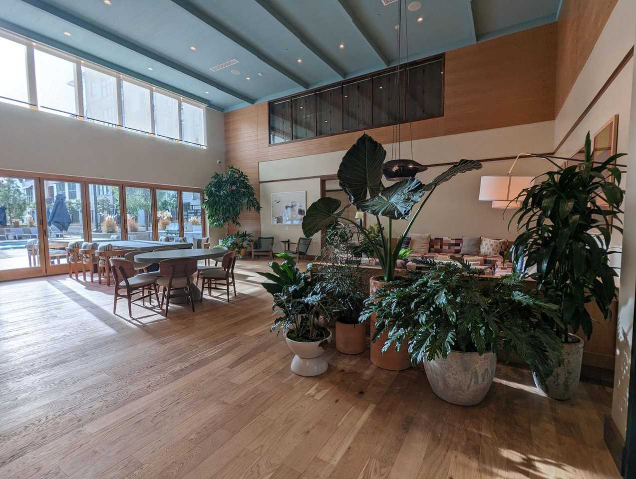 1746 Villa St #1280708P - Photo 7 of 9