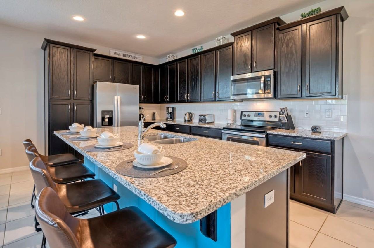 1535 Carey Palm Cir #1280898P - Photo 2 of 39