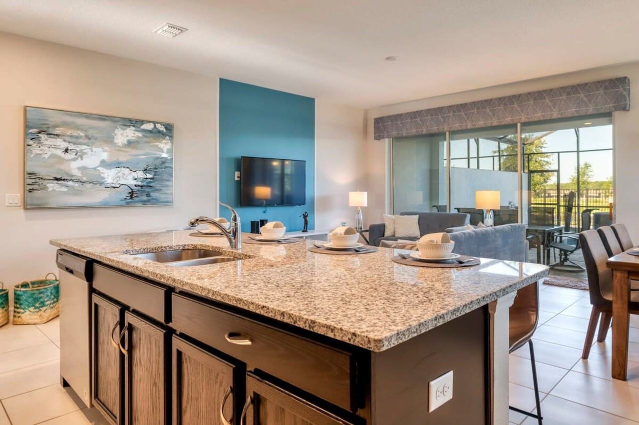 1535 Carey Palm Cir #1280898P - Photo 3 of 39