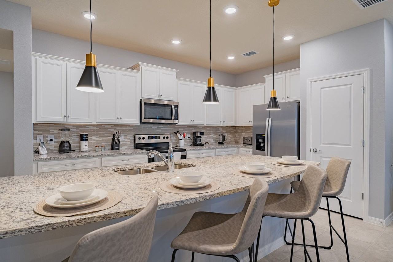 886 Paradise Dr #1280974P - Photo 5 of 50