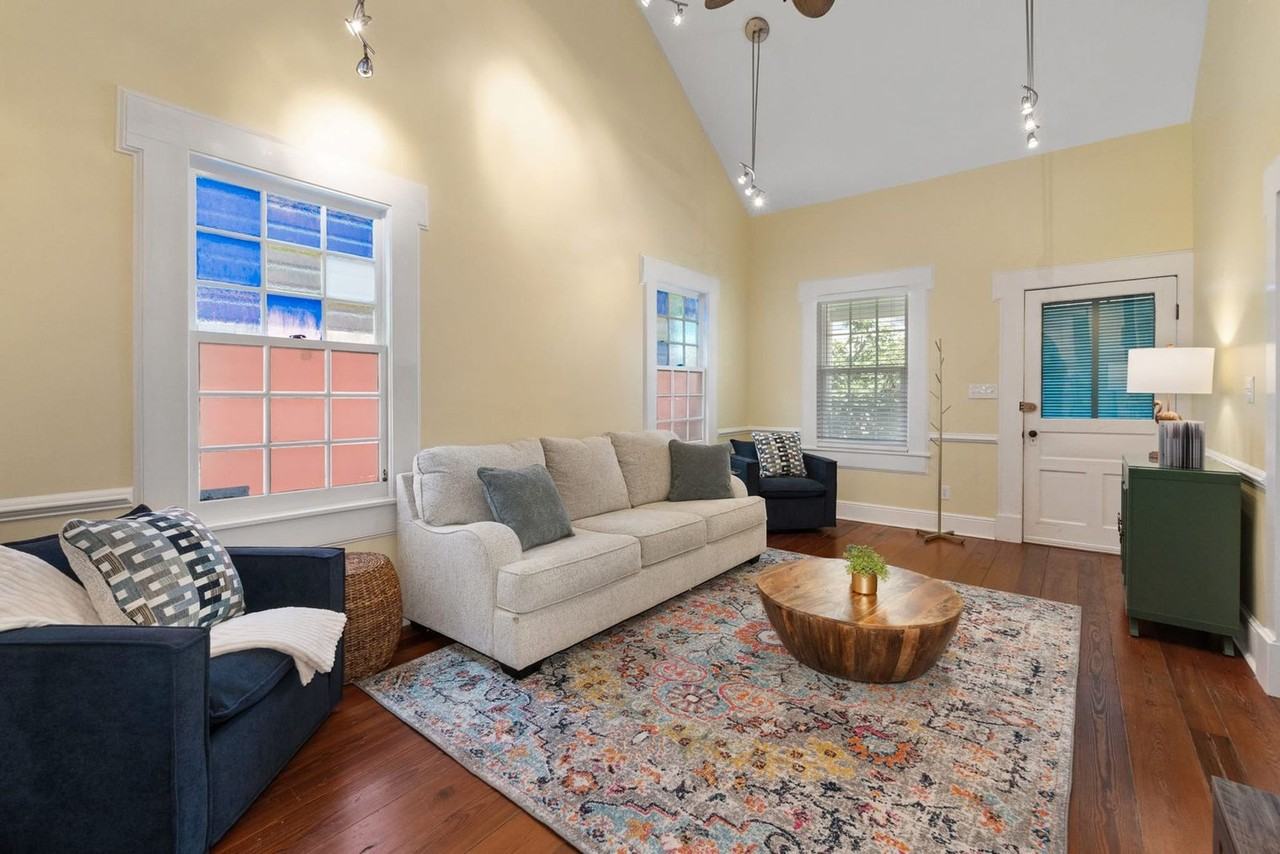 72 Abbott St #1281926P - Photo 2 of 22