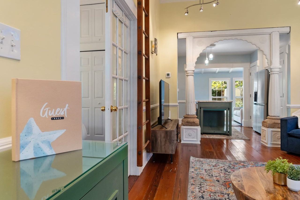 72 Abbott St #1281926P - Photo 3 of 22