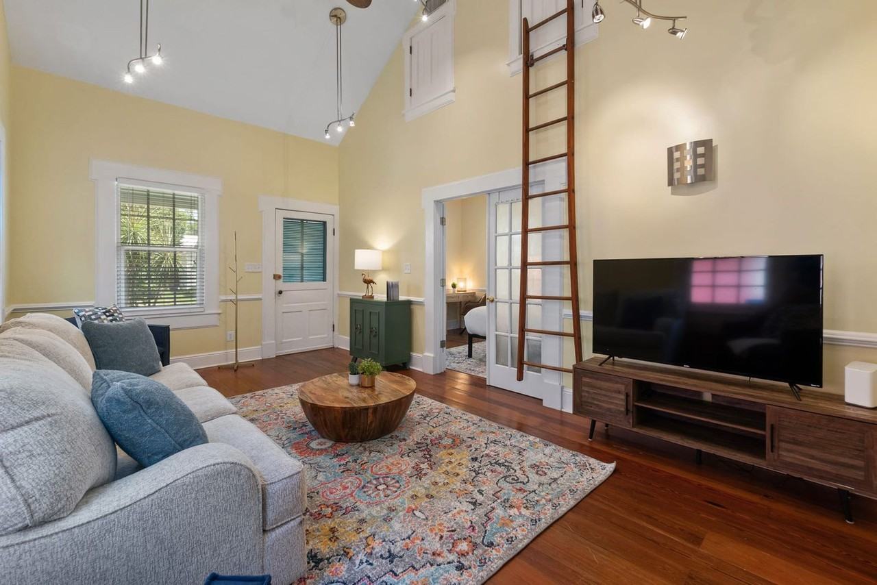 72 Abbott St #1281926P - Photo 4 of 22