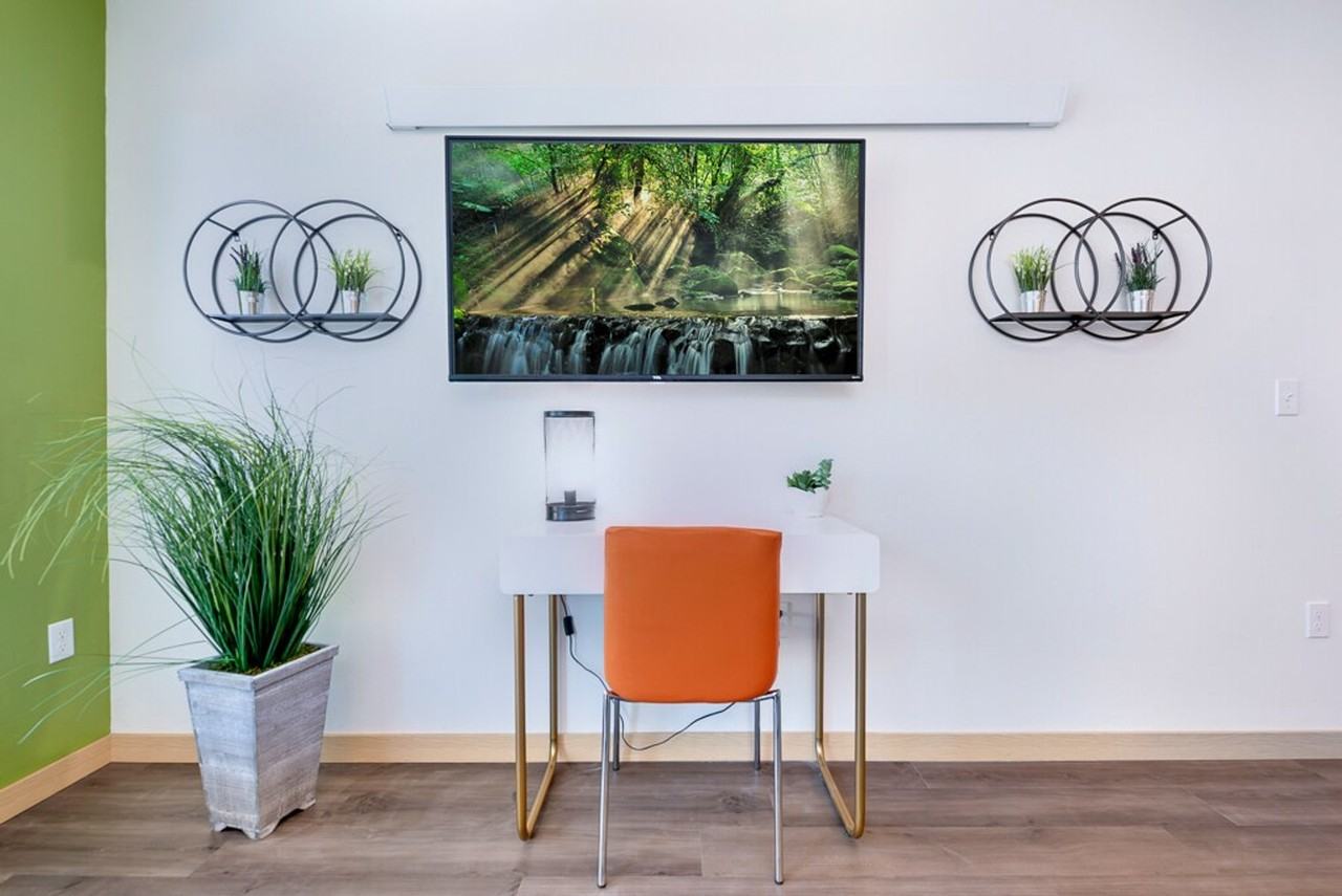 2811 18th Ave S #1284571P - Photo 2 of 21