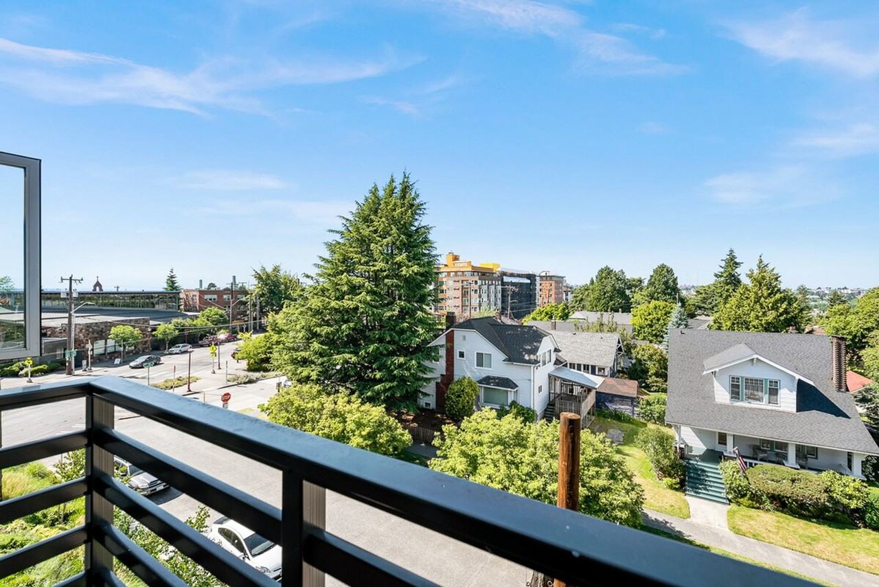 2811 18th Ave S #1284571P - Photo 5 of 21