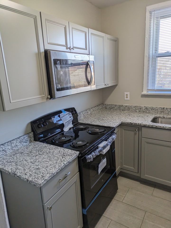 1127 Lexington Ave #1127 - Photo 2 of 10