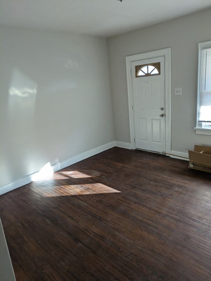 1127 Lexington Ave #1127 - Photo 6 of 10