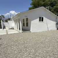 featured image of 295 E Barbour St