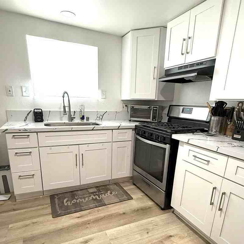 295 E Barbour St - Photo 4 of 7