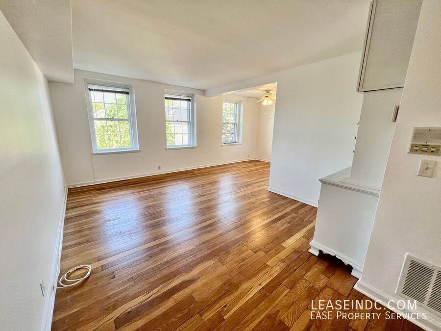 3620 38th Street Northwest #D262 - Photo 3 of 19