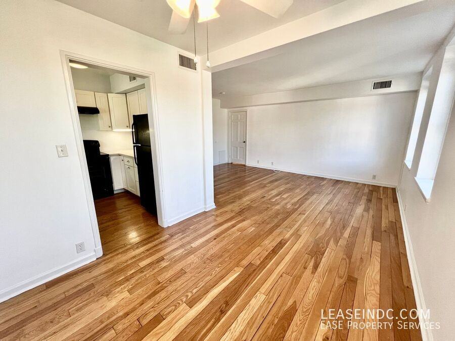 3620 38th Street Northwest #D262 - Photo 5 of 19