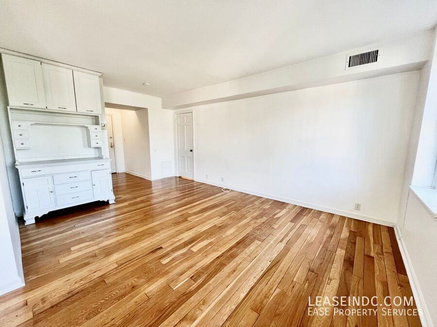 3620 38th Street Northwest #D262 - Photo 6 of 19