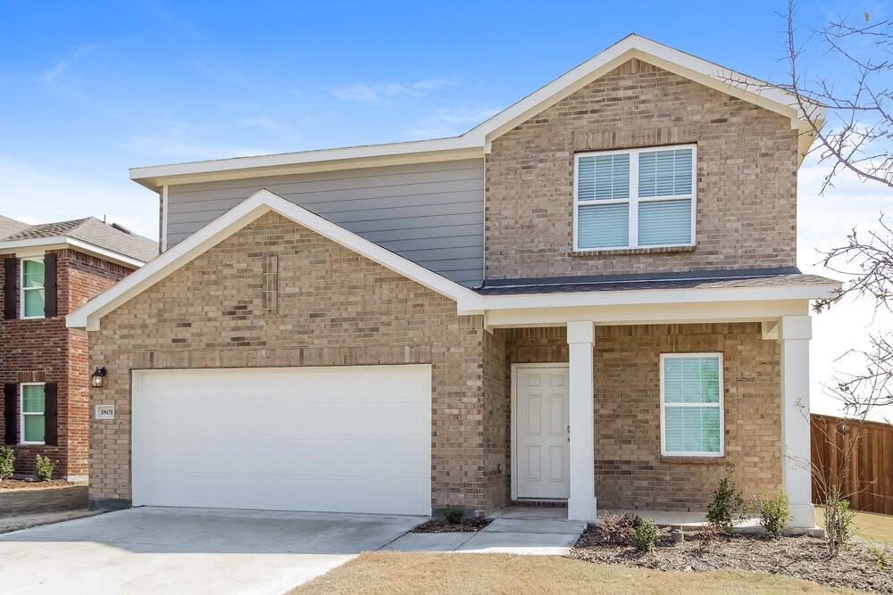 1801 Sandlin Dr - Photo 4 of 17