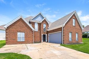 featured image of 5546 Lake Front Dr