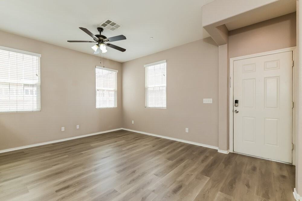 967 Wembly Hills Pl - Photo 4 of 17