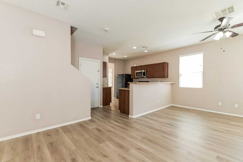 967 Wembly Hills Pl - Photo 5 of 17