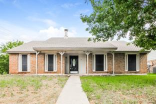 1385 Southridge Dr - Photo 1 of 1