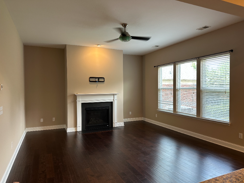 109 Grayfox Dr - Photo 3 of 16