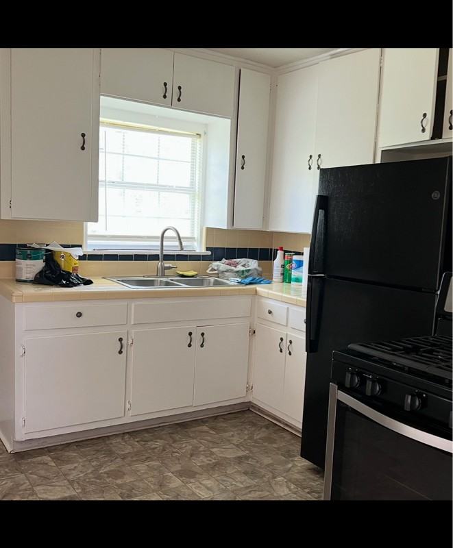 111 South Audubon Drive - Photo 3 of 19