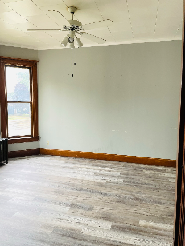 531 S Oak Ave - Photo 3 of 6