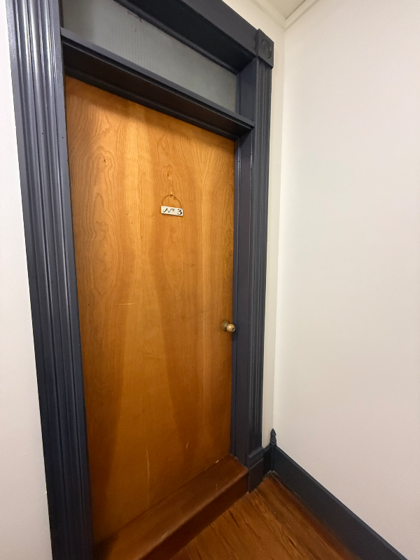 265 N Limestone - Photo 2 of 20