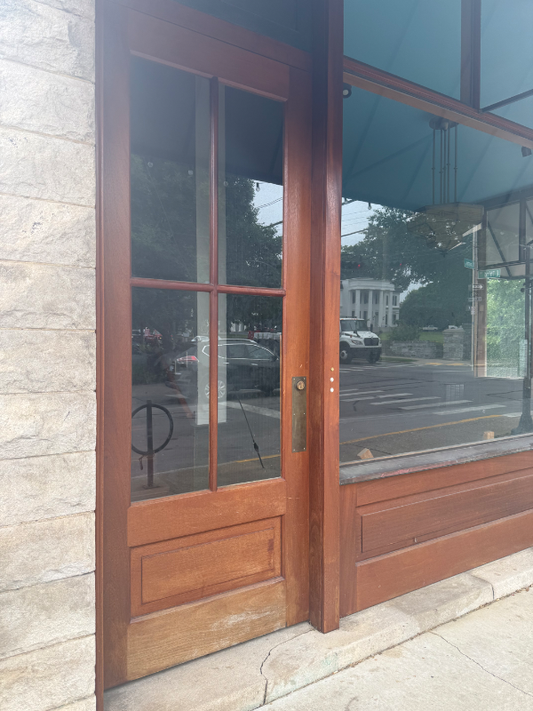 265 N Limestone - Photo 3 of 20