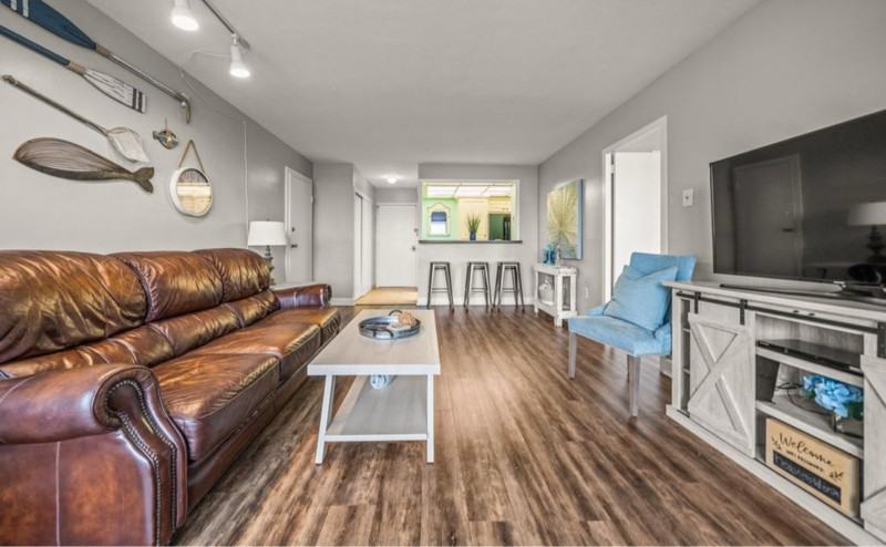 740 Weston Rd #810B - Photo 4 of 12