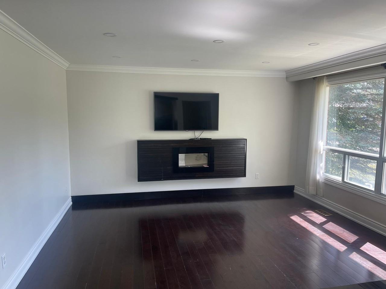 61 Aurora Heights Drive #Main - Photo 3 of 18