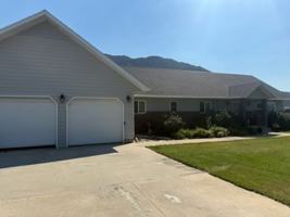 featured image of 198 Mystic Ln