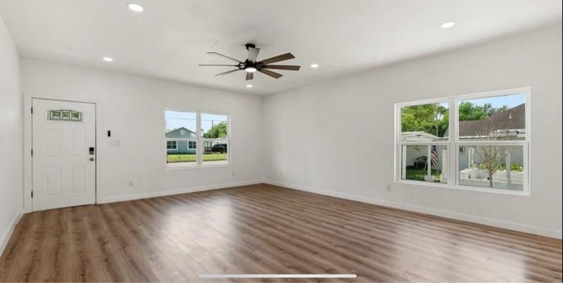 130 W Magnolia Ave - Photo 2 of 15