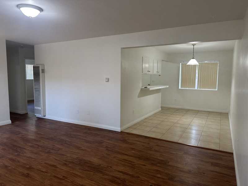 5136 1/4 Clara St - Photo 3 of 17