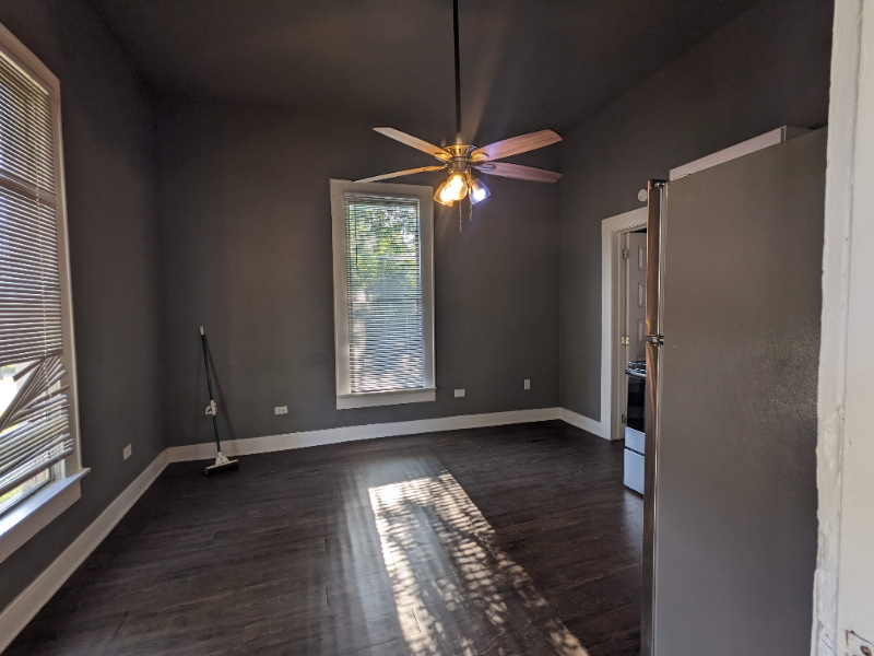 225 W Monterey St #A - Photo 2 of 11