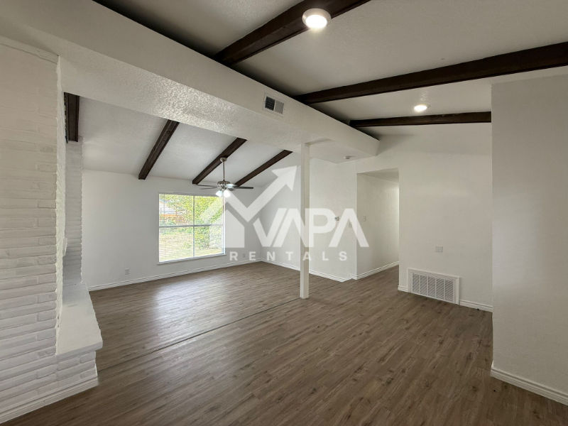 4131 Valleyfield St - Photo 3 of 12