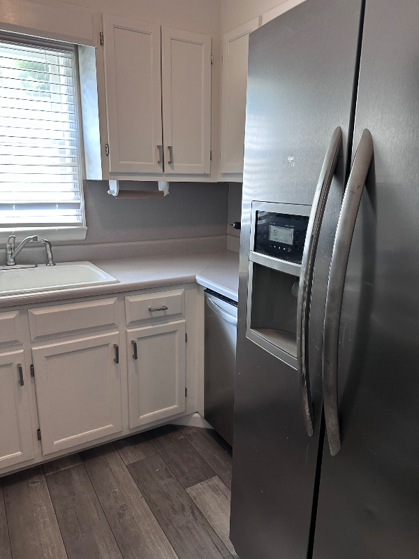 1914 Meadowbrook Cir Nw - Photo 2 of 11