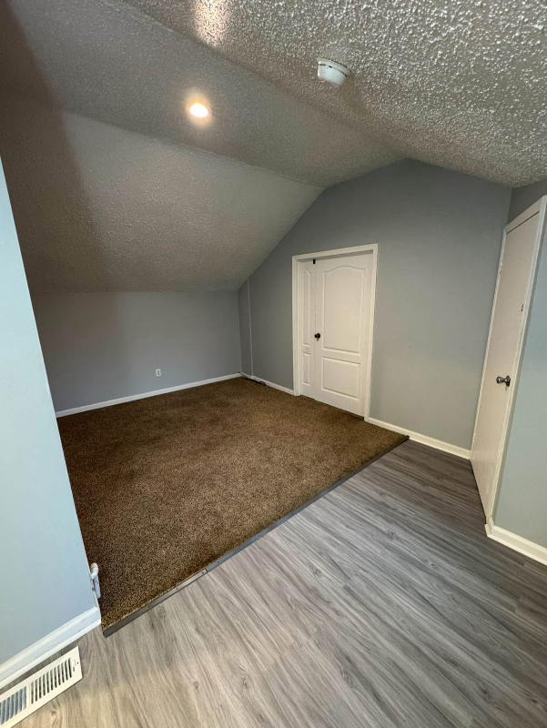 703 Humbert Ave #2 - Photo 4 of 7