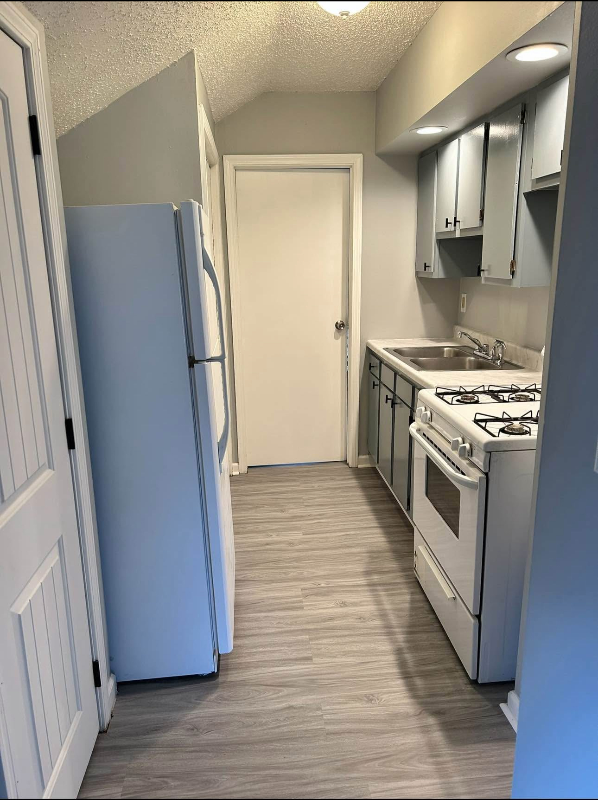 703 Humbert Ave #2 - Photo 5 of 7