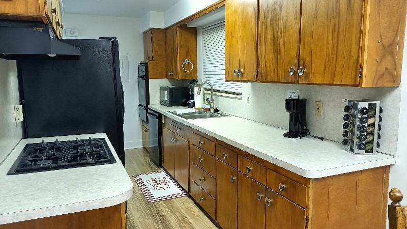 557 W 4800 S - Photo 3 of 10
