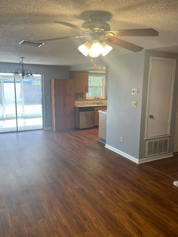 1312 Willow Valley Dr - Photo 2 of 20