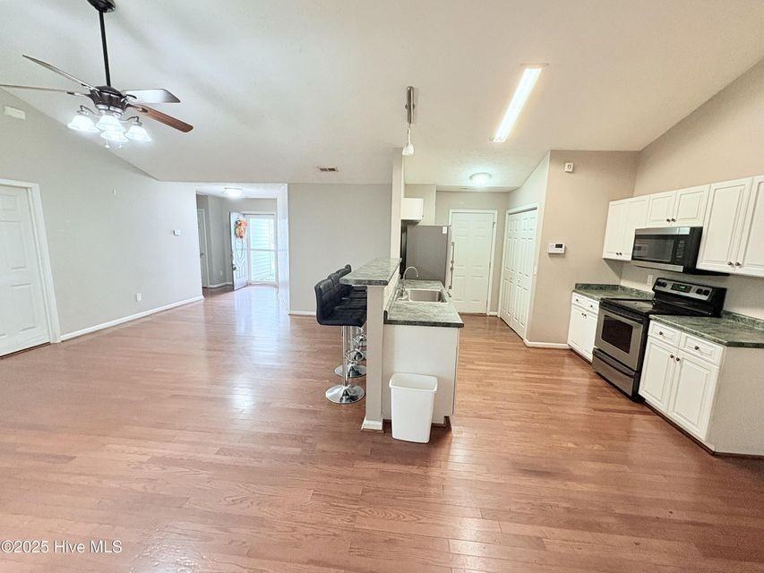 110 Sycamore Drive - Photo 4 of 20