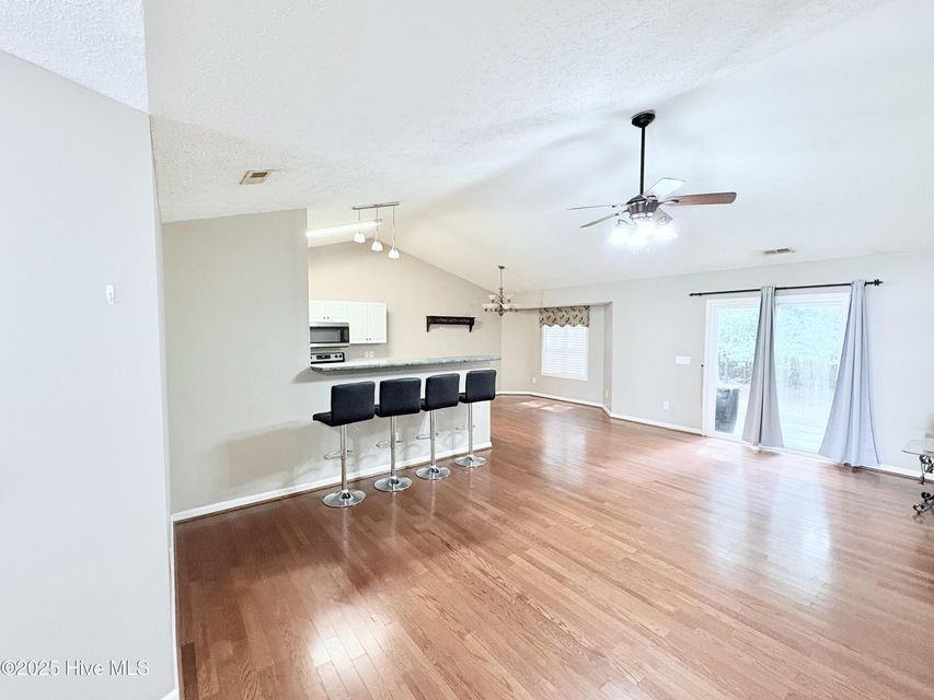 110 Sycamore Drive - Photo 6 of 20