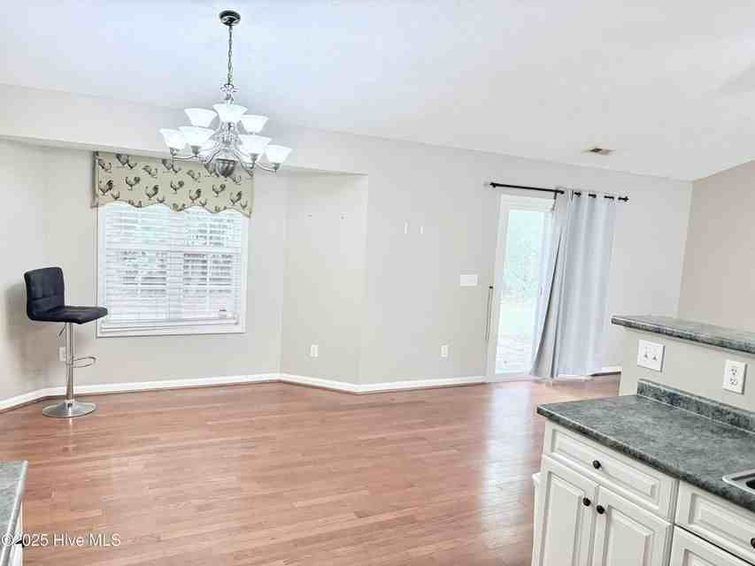 110 Sycamore Drive - Photo 7 of 20