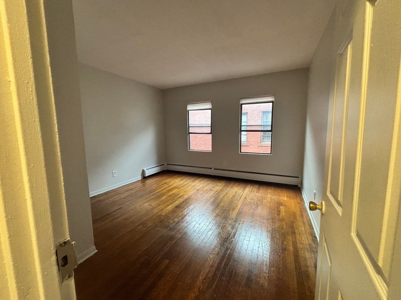 1089 Worthington St - Photo 3 of 9