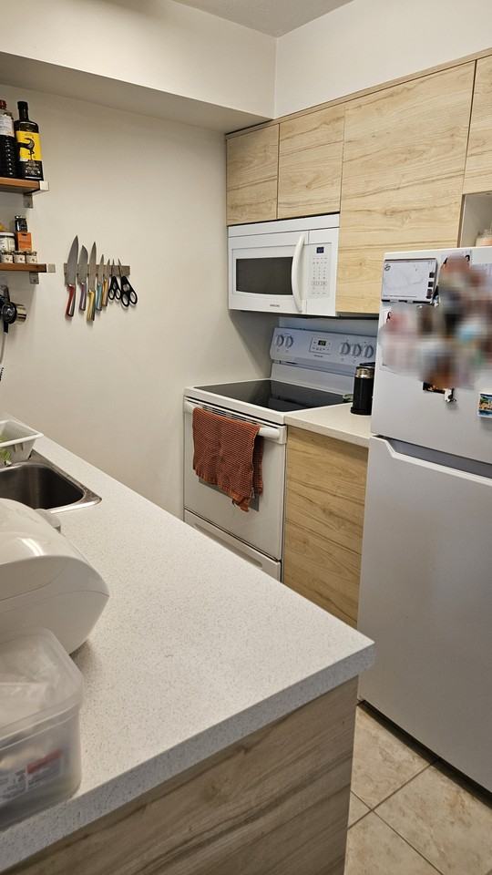 1099 East Broadway - Photo 3 of 14