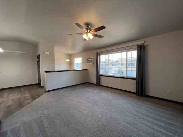 4131 Parkview Dr #4 - Photo 5 of 21