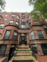 1069 Beacon St #B - Photo 1 of 1