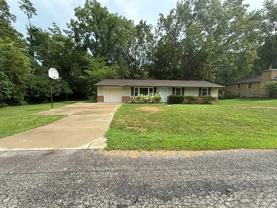 3945 Sloping Dr #NA - Photo 1 of 1