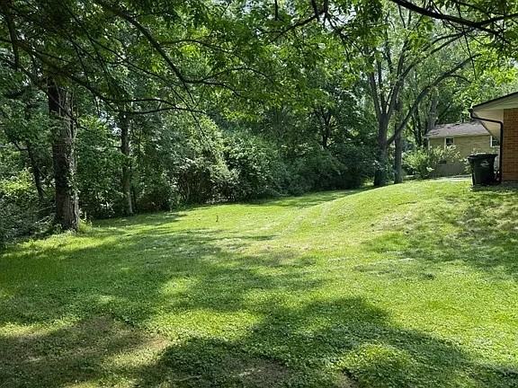 3945 Sloping Dr #NA - Photo 3 of 18