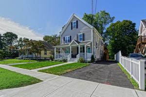 featured image of 10 Noble Ave #10