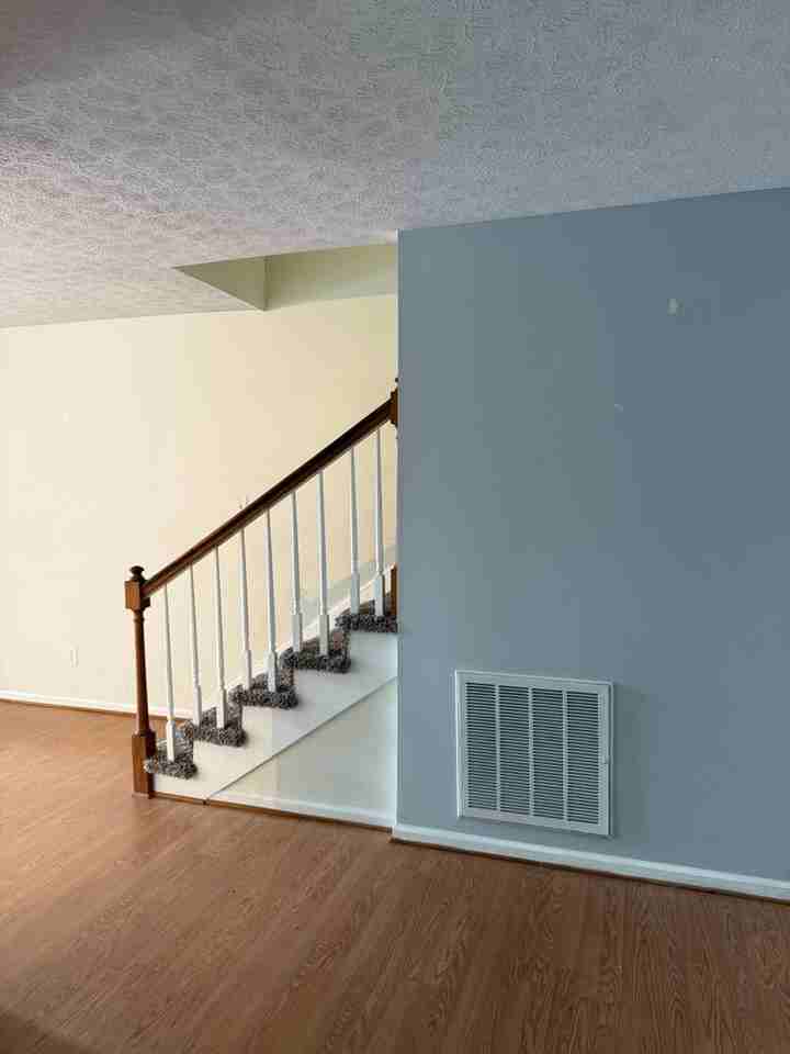 1419 Tunbridge Rd - Photo 4 of 10